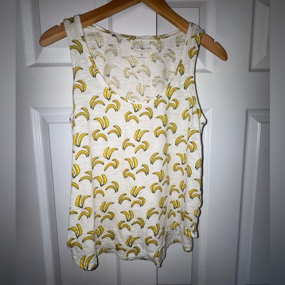 Lucky Brand Tops - Lucky Brand Graphic Banana Tank – M – Casual Summer Top